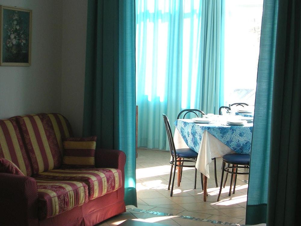 Hotel Savina Rimini Bagian luar foto